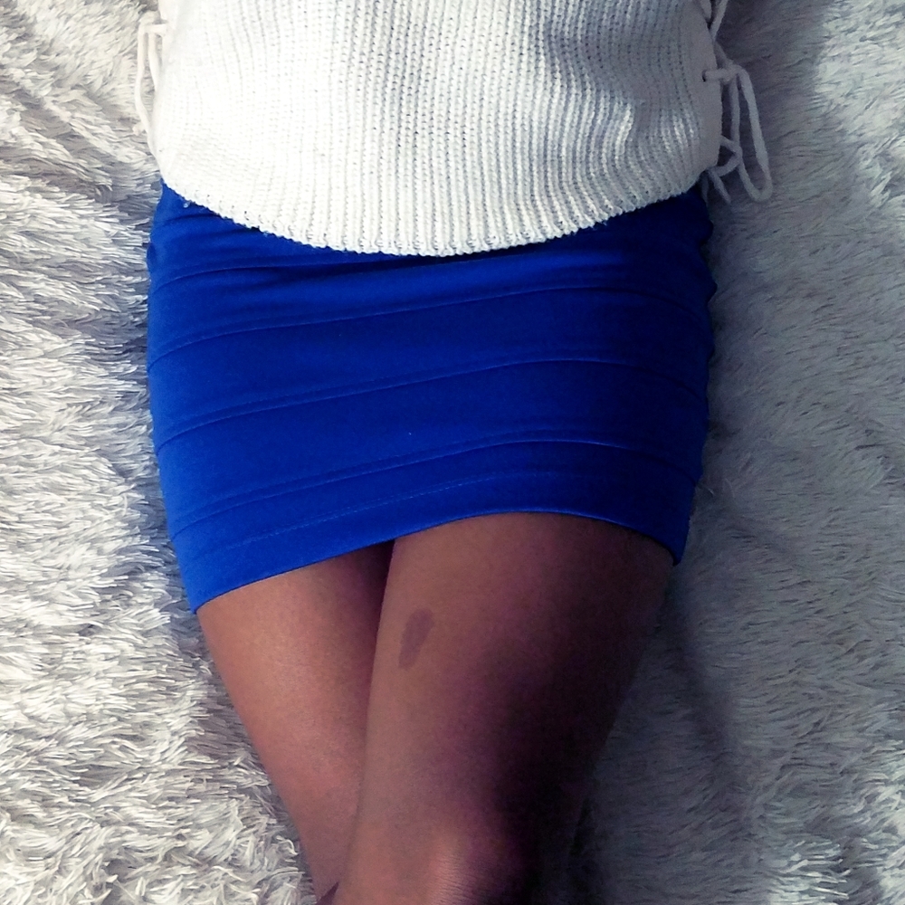 navy blue mini pencil skirt